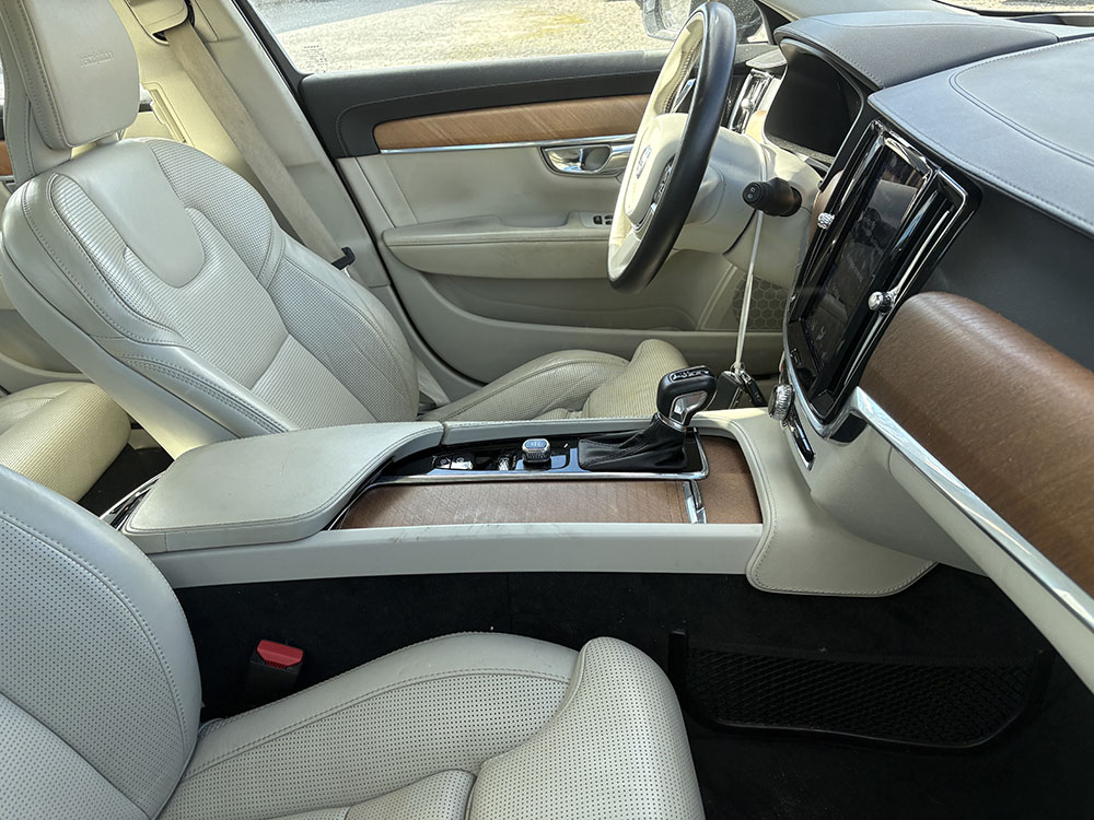 
								VOLVO V90 T6 INSCRIPTION full									