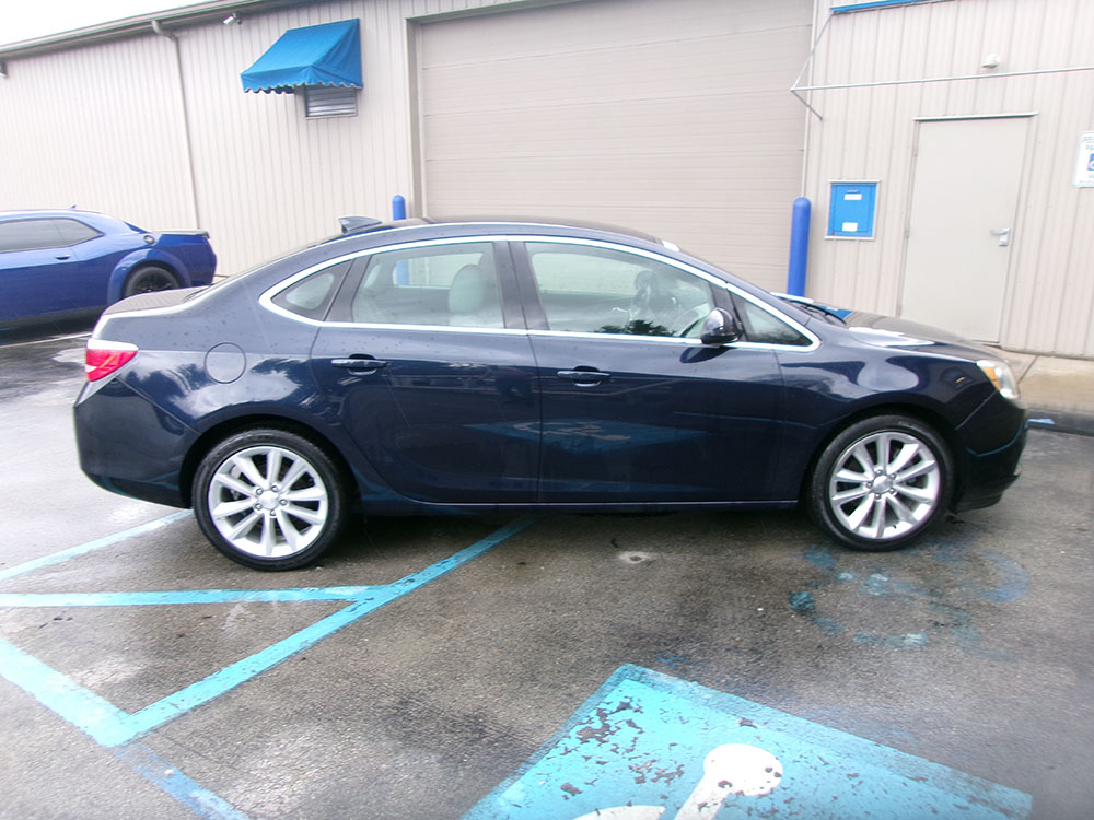 
								BUICK VERANO CONVIENCE full									