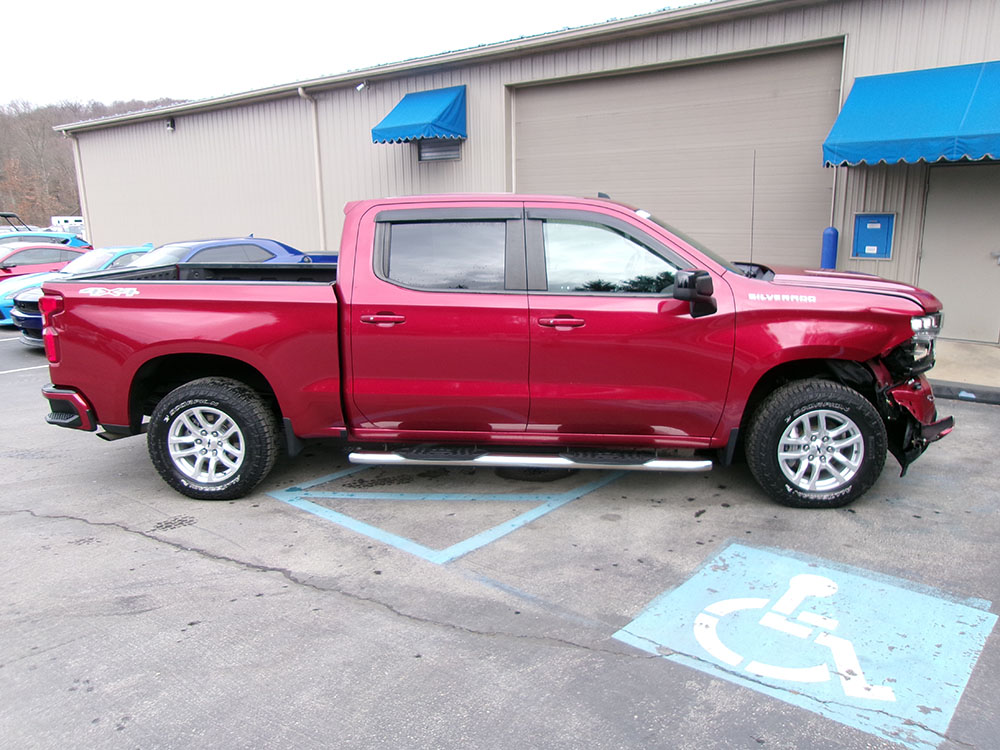 
								CHEVROLET SILVERADO 1500 RST CREW CAB full									