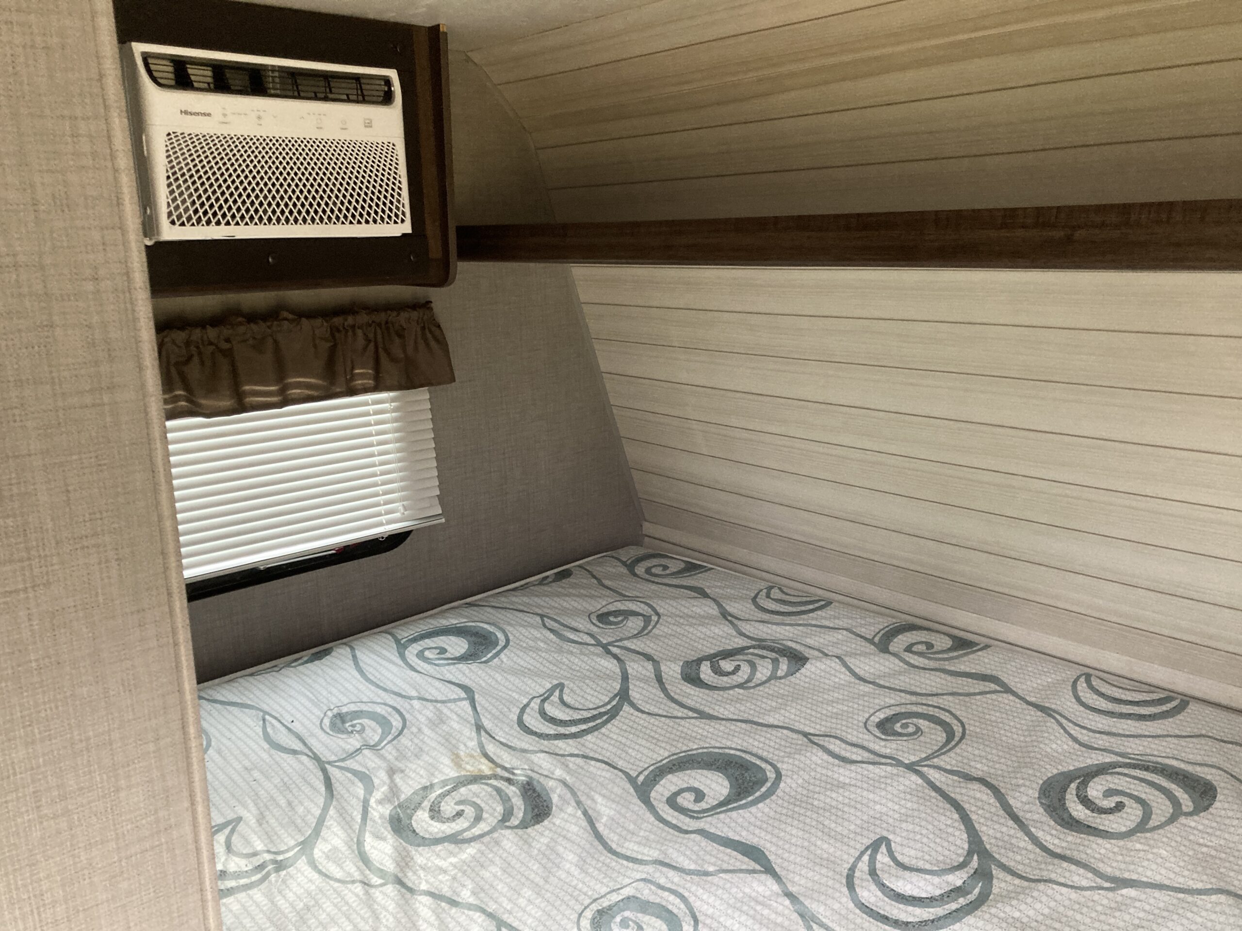 
								CROSSROADS ZINGER Z LITE 18RD full									