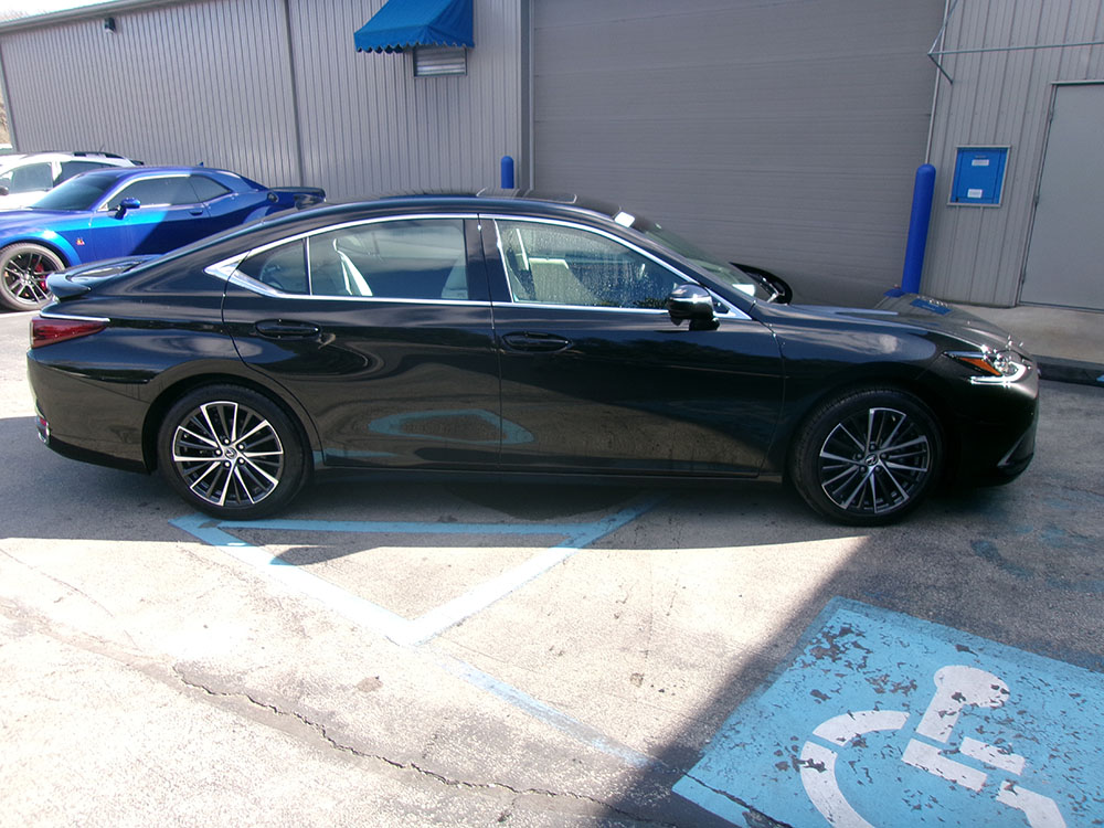 
								LEXUS ES300h PREMIUM full									