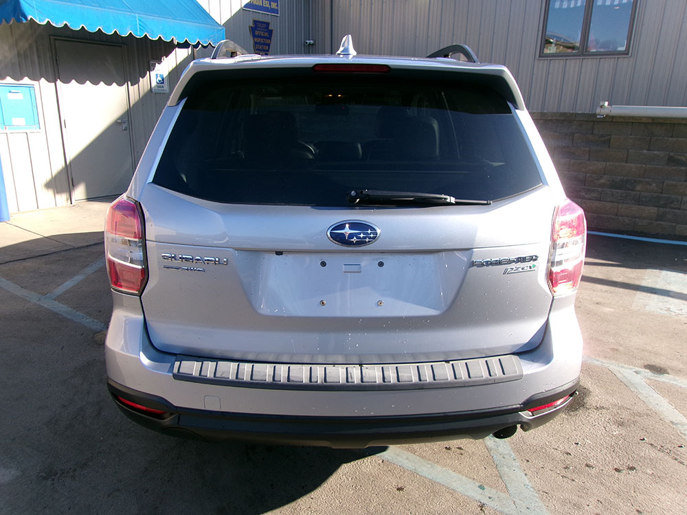 
								SUBARU FORESTER TOURING full									