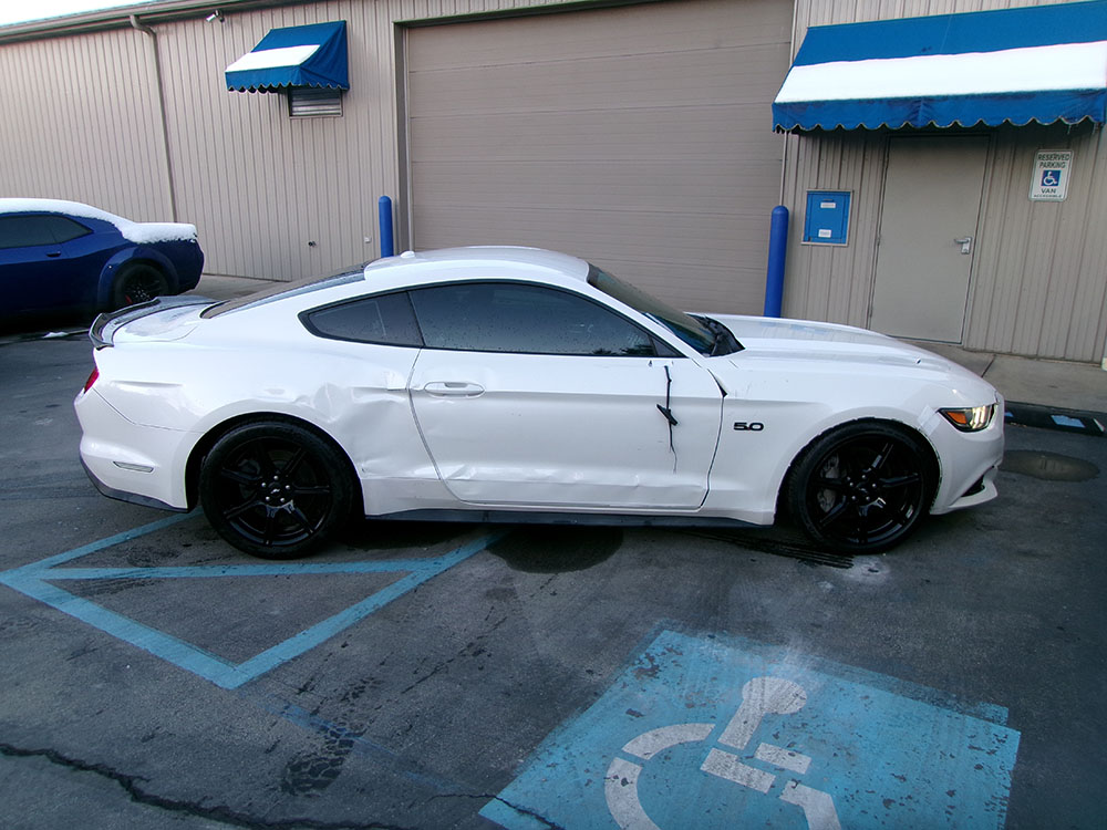 
								FORD MUSTANG GT full									