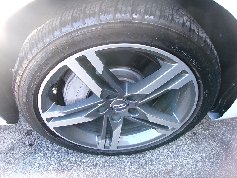 
								AUDI A4 PREMIUM PLUS full									