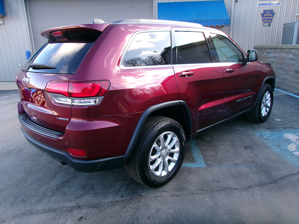 
								JEEP GRAND CHEROKEE LAREDO full									