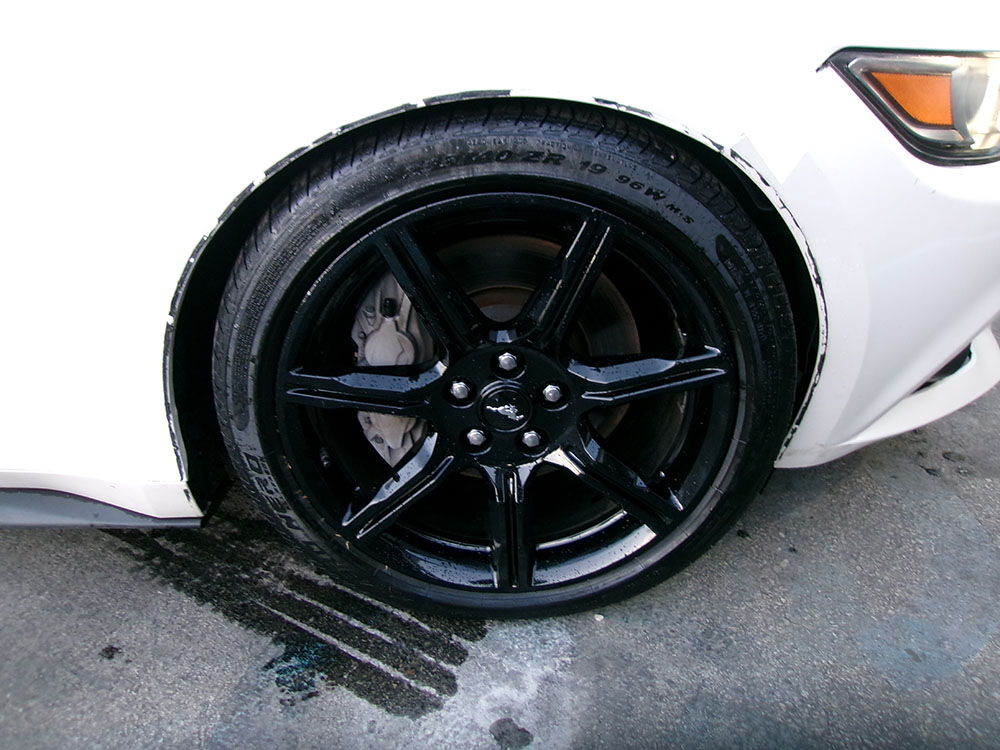 
								FORD MUSTANG GT full									