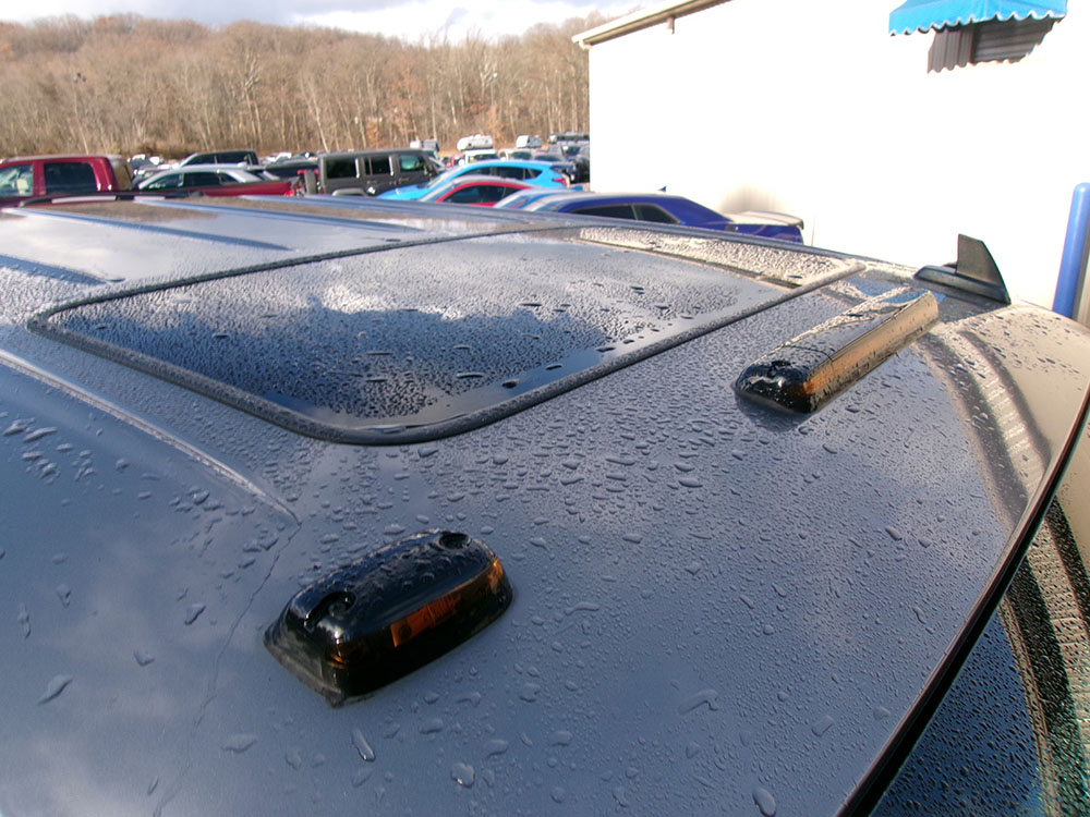 
								GMC SIERRA 2500 DENALI CREW CAB full									