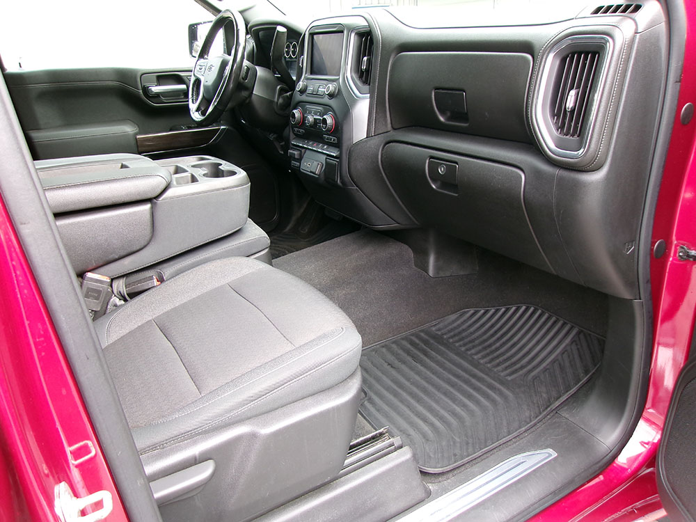 
								CHEVROLET SILVERADO 1500 RST CREW CAB full									