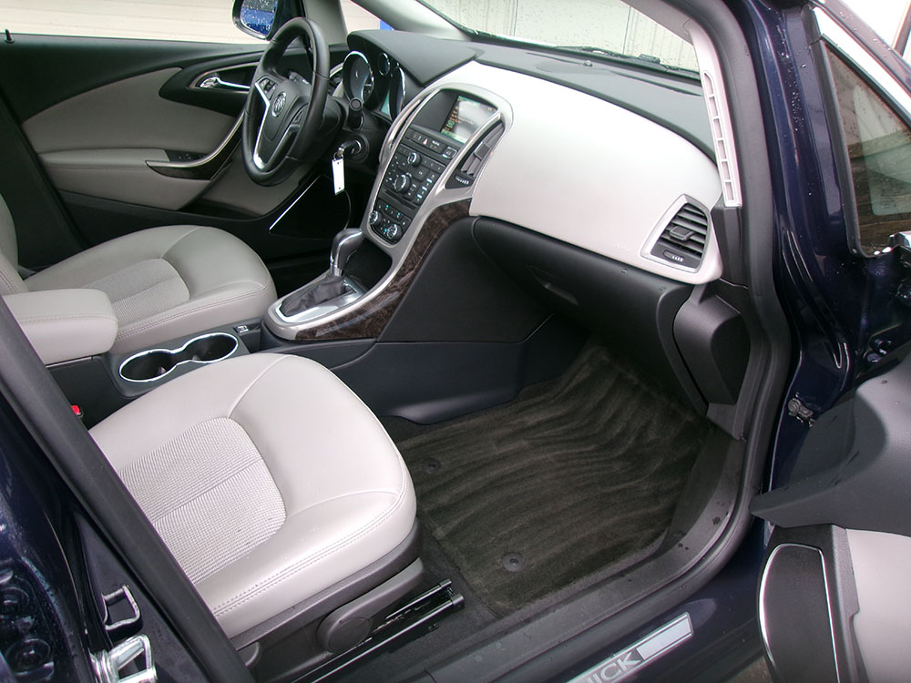 
								BUICK VERANO CONVIENCE full									