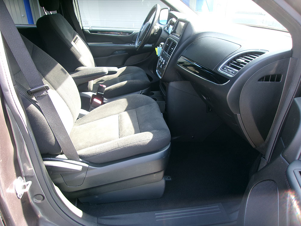 
								DODGE GRAND CARAVAN SE PLUS full									