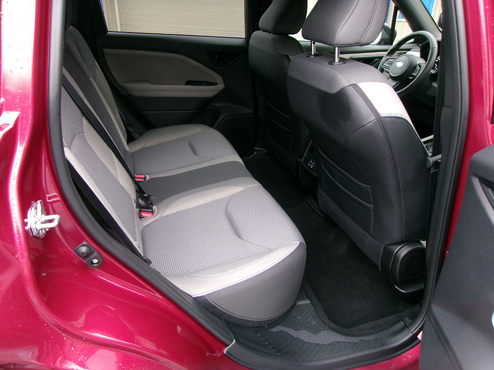 
								SUBARU FORESTER PREMIUM full									