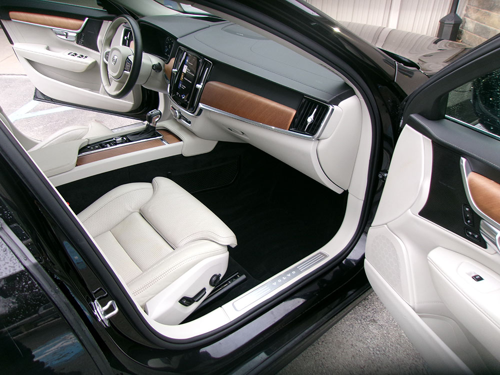 
								VOLVO V90 T6 INSCRIPTION full									