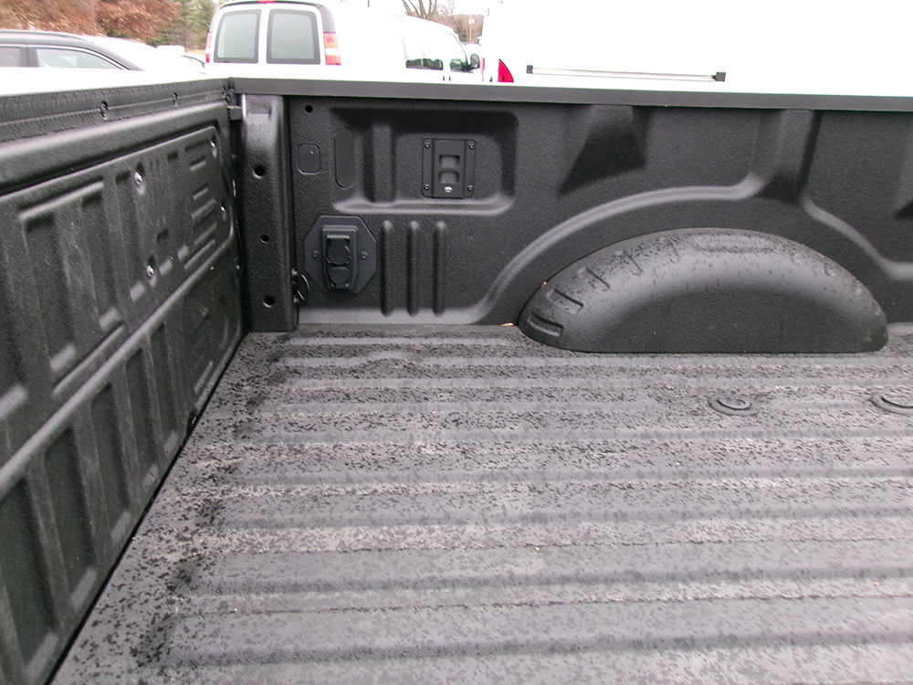 
								FORD F-350 SD XL FX4 CREW CAB 8′ BED full									