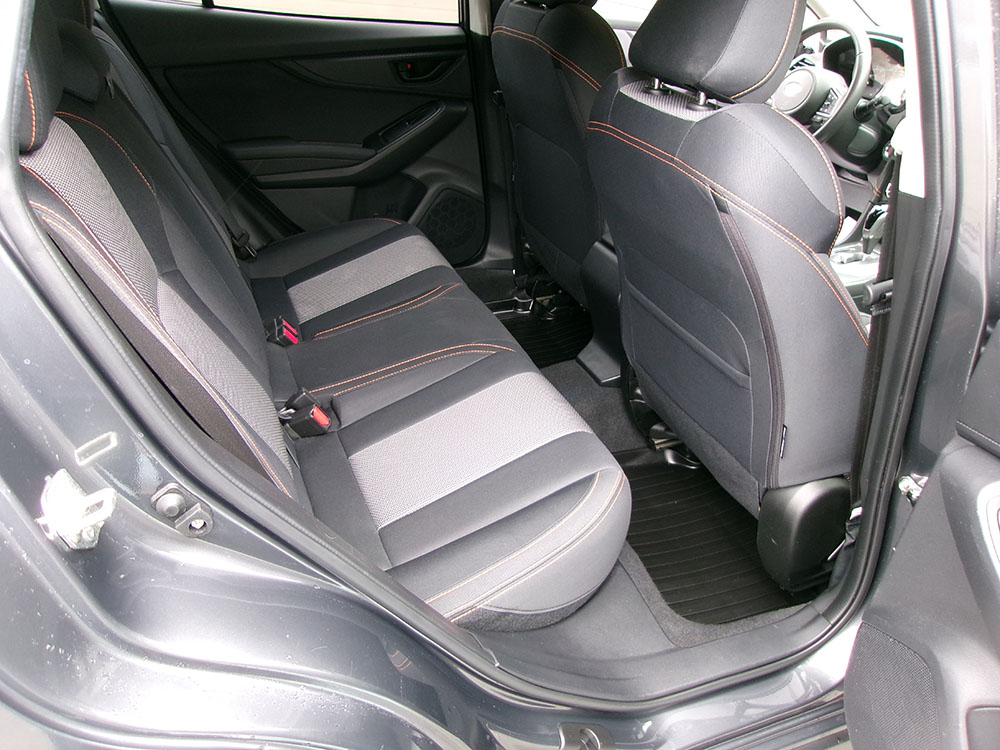 
								SUBARU CROSSTREK PREMIUM full									