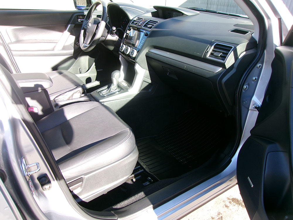 
								SUBARU FORESTER TOURING full									