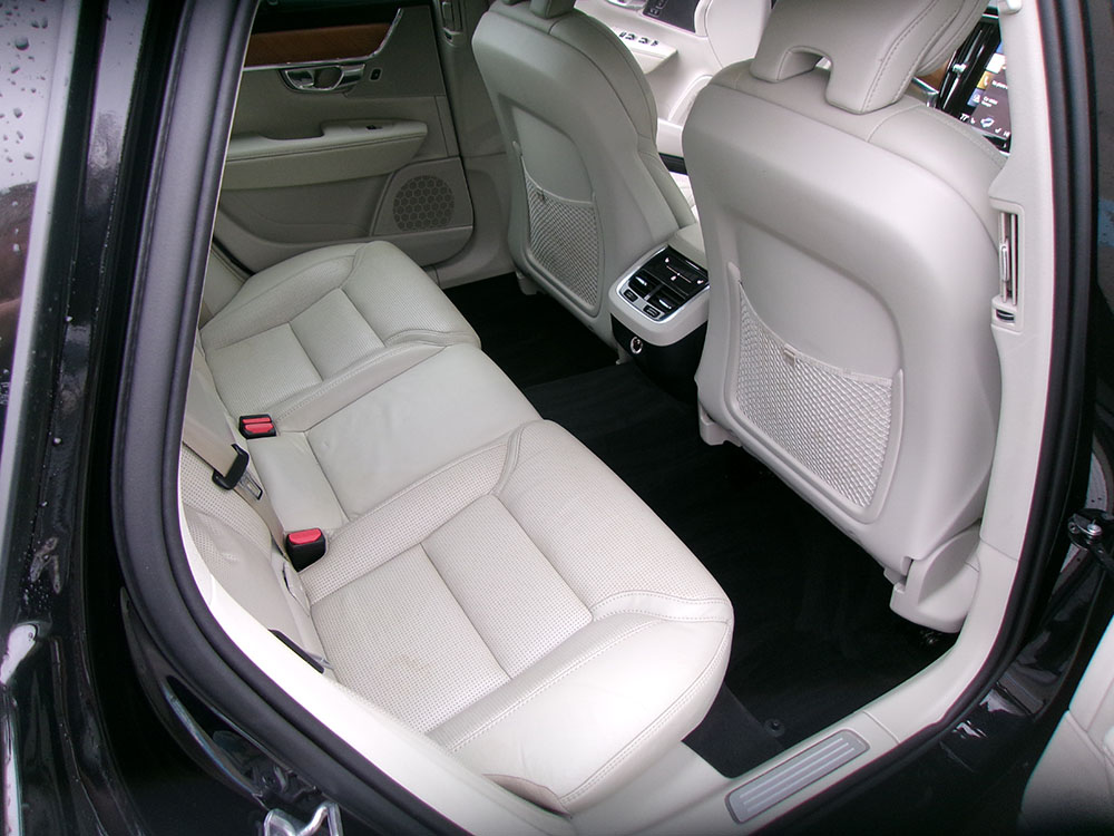 
								VOLVO V90 T6 INSCRIPTION full									