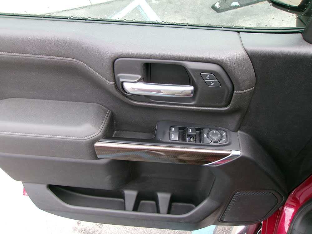 
								CHEVROLET SILVERADO 1500 RST CREW CAB full									