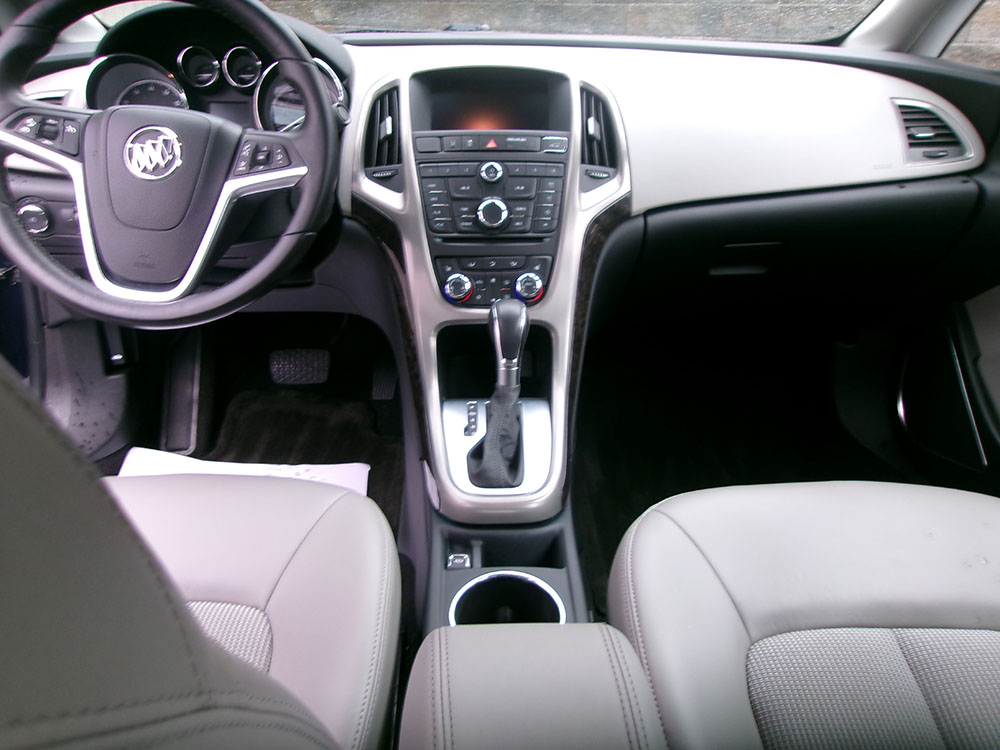 
								BUICK VERANO CONVIENCE full									