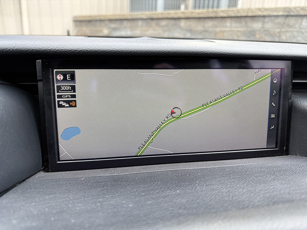 
								LEXUS IS300 F-SPORT full									