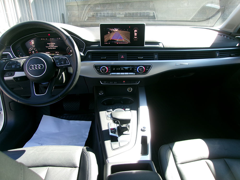 
								AUDI A4 PREMIUM PLUS full									