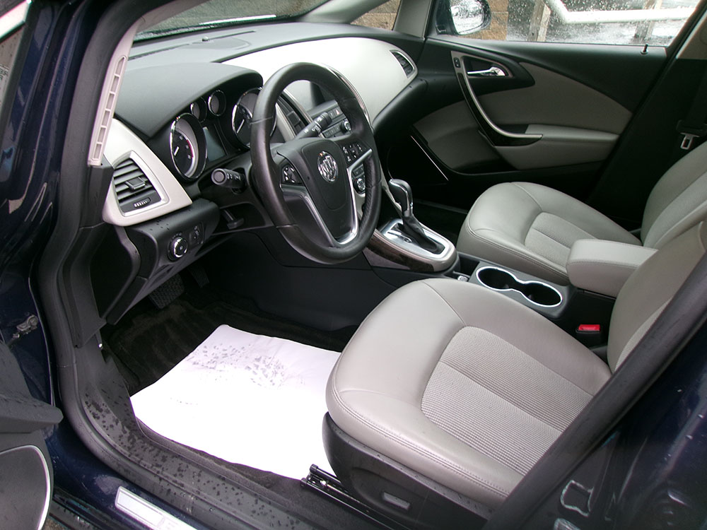 
								BUICK VERANO CONVIENCE full									