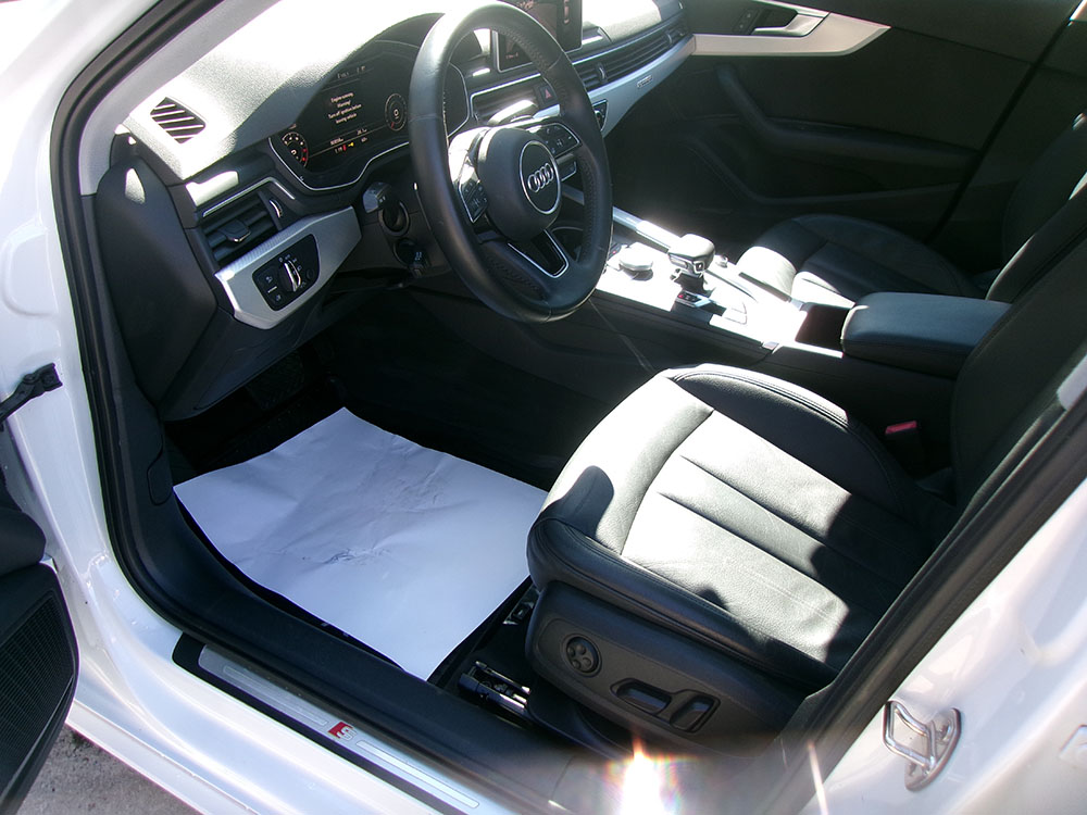 
								AUDI A4 PREMIUM PLUS full									