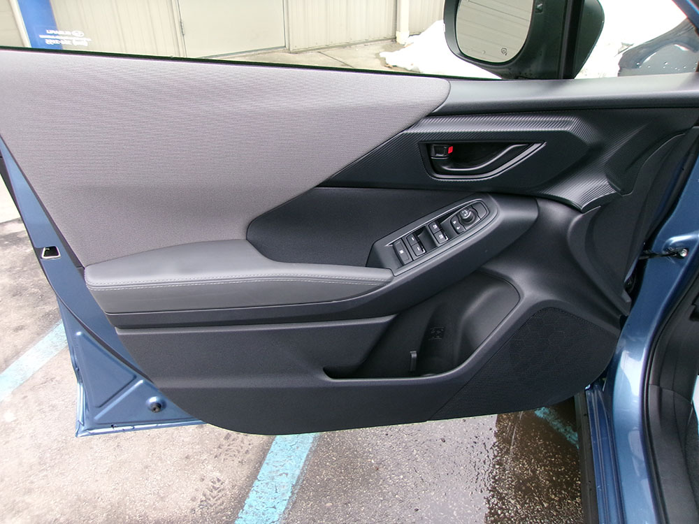 
								SUBARU CROSSTREK PREMIUM full									