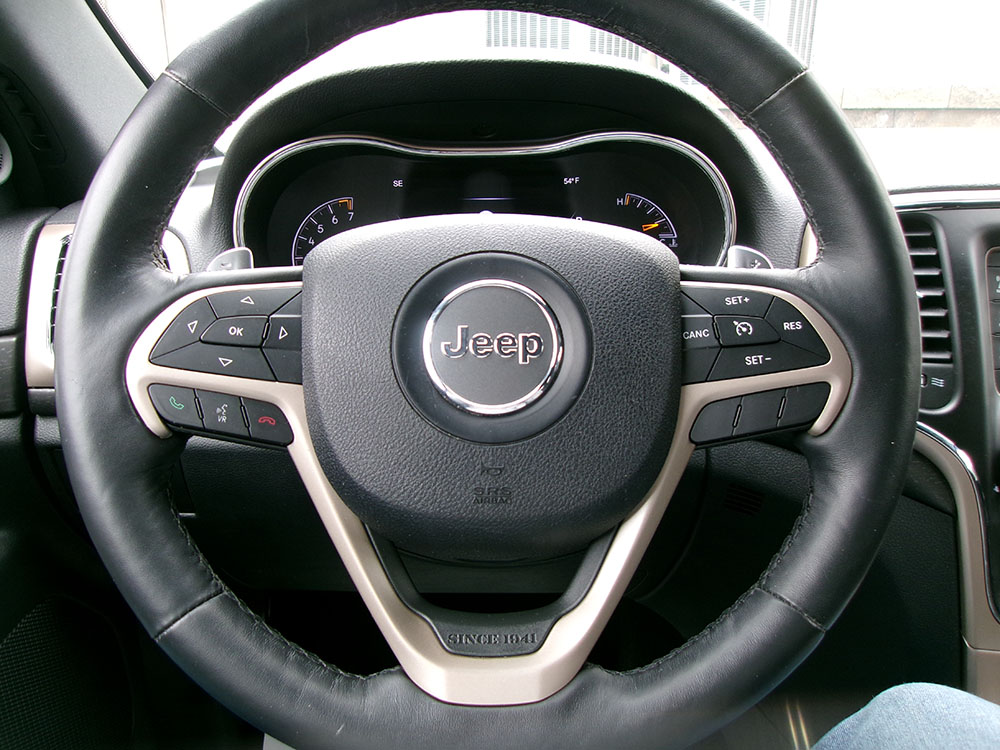 
								JEEP GRAND CHEROKEE LAREDO full									