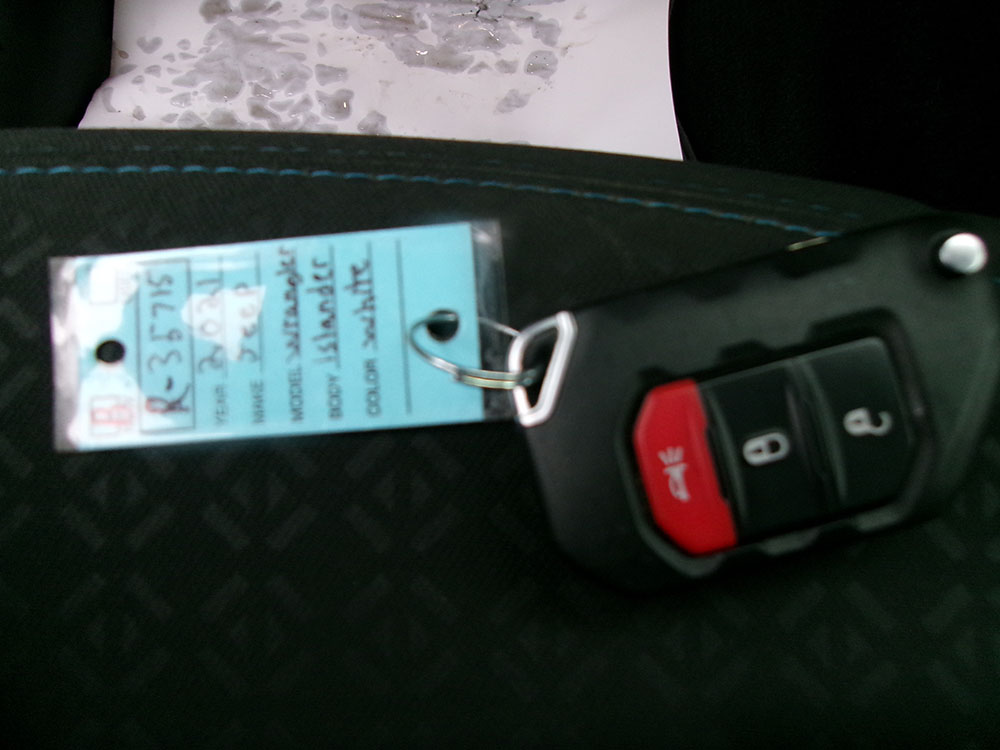 
								JEEP WRANGLER UNLIMITED SPORT ISLANDER full									