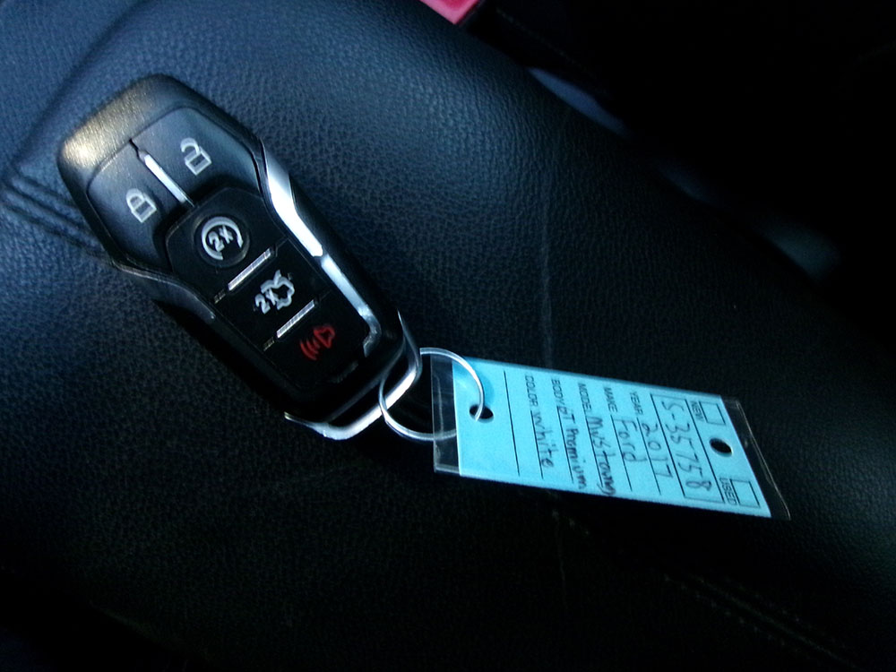 
								FORD MUSTANG GT full									