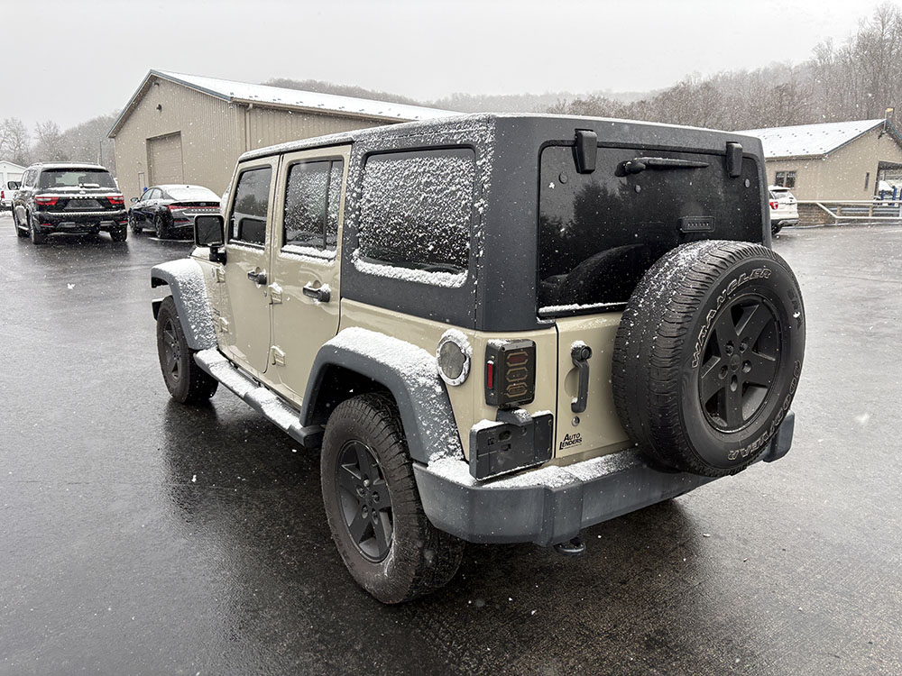 
								JEEP WRANGLER UNLIMITED SPORT full									
