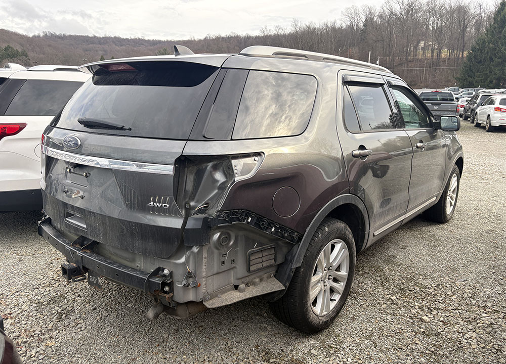 
								FORD EXPLORER XLT full									