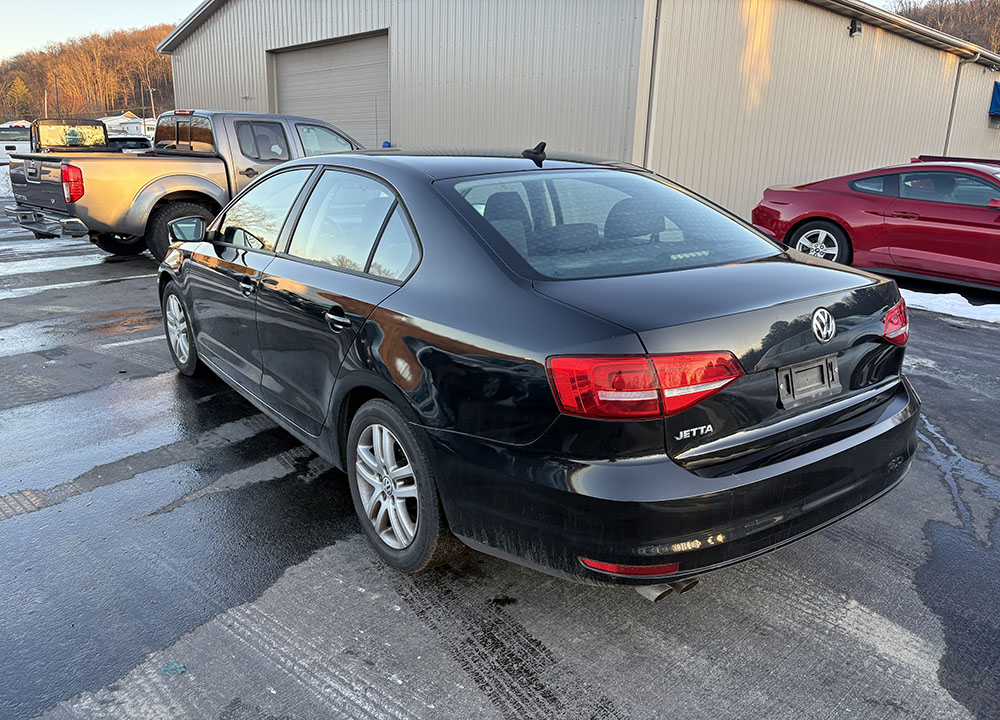 
								VOLKSWAGEN JETTA S full									