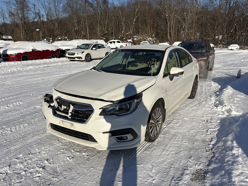 
								SUBARU LEGACY PREMIUM full									