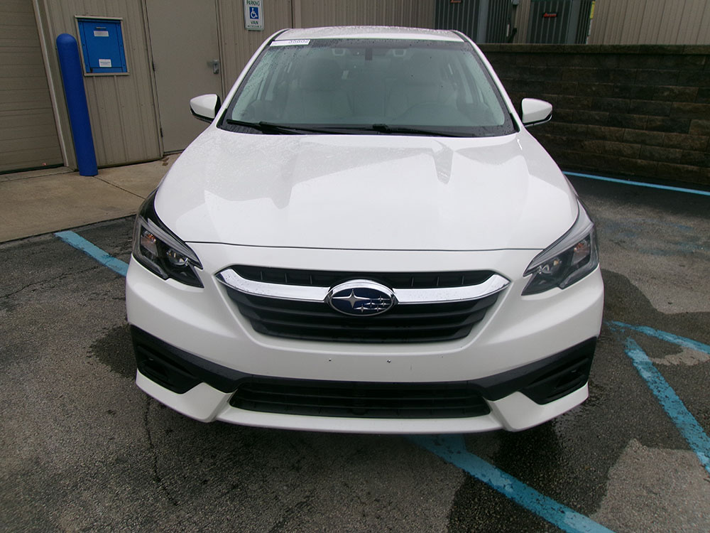 
								SUBARU LEGACY PREMIUM full									