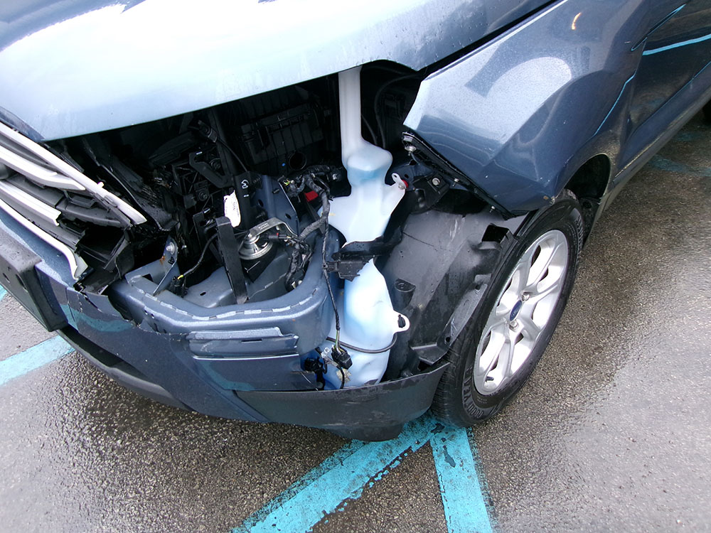 
								FORD ECOSPORT SE full									