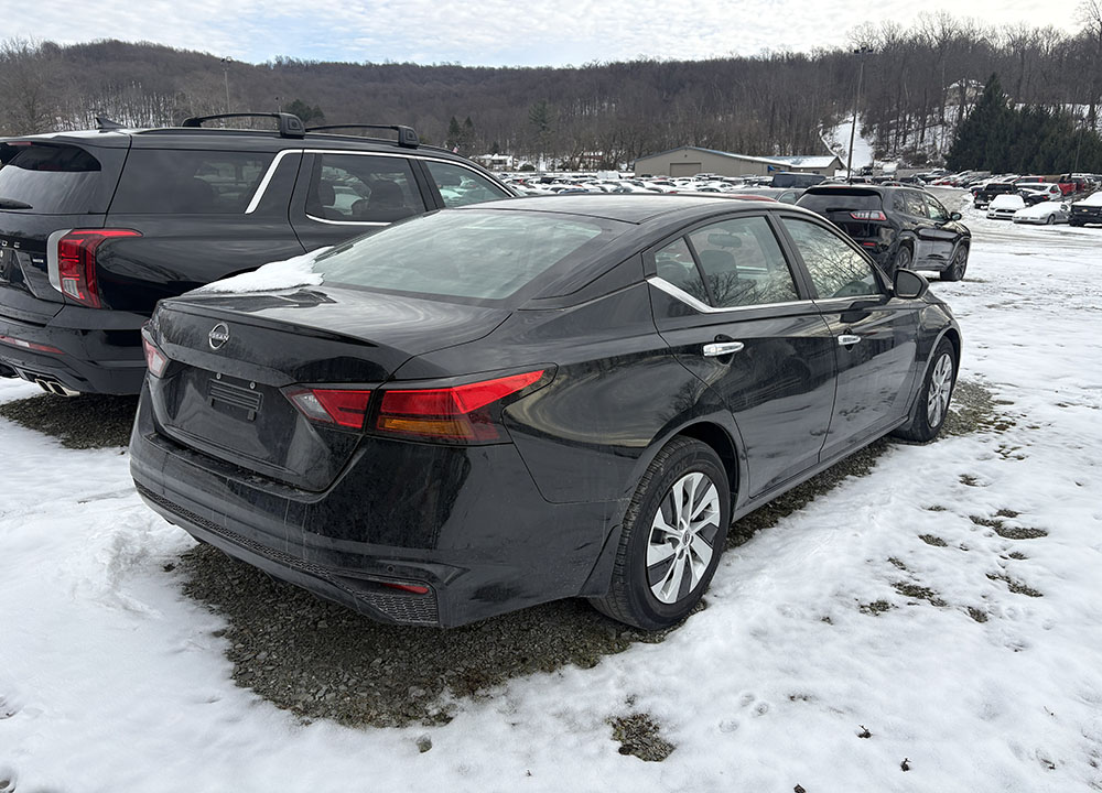 
								NISSAN ALTIMA S full									