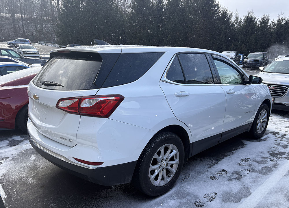 
								CHEVROLET EQUINOX LT full									