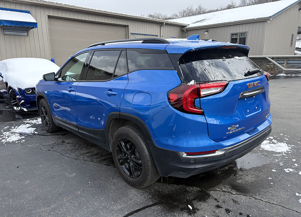 
								GMC TERRAIN AT4 full									