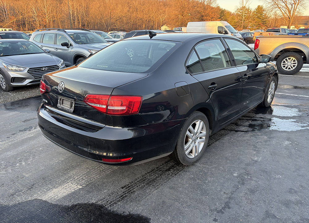 
								VOLKSWAGEN JETTA S full									