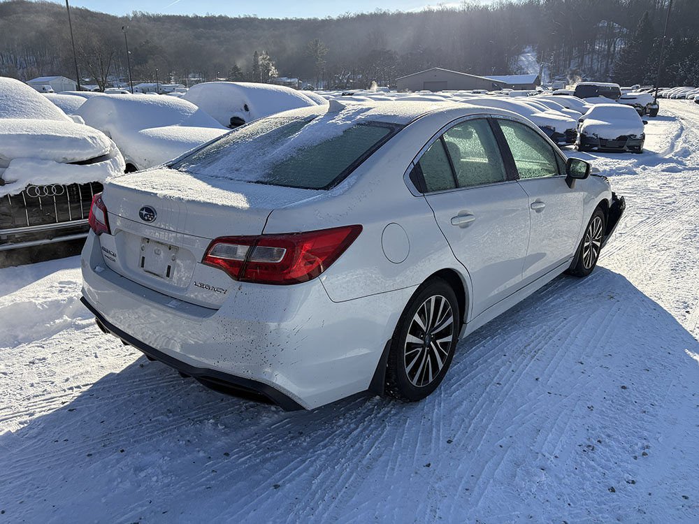 
								SUBARU LEGACY PREMIUM full									