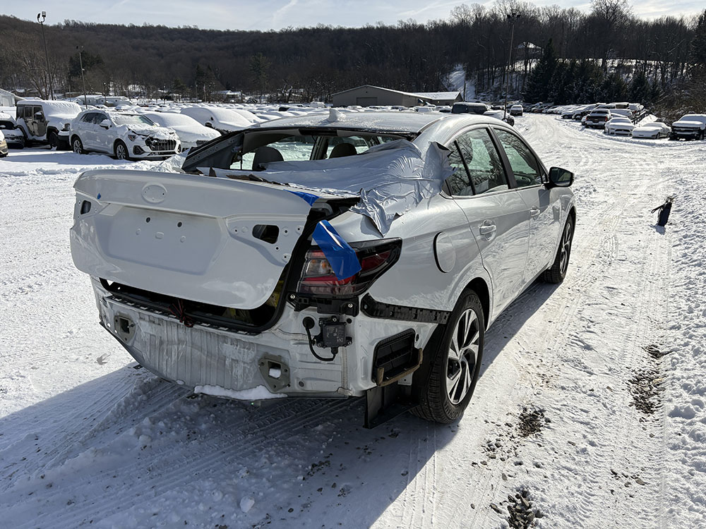 
								SUBARU LEGACY PREMIUM full									