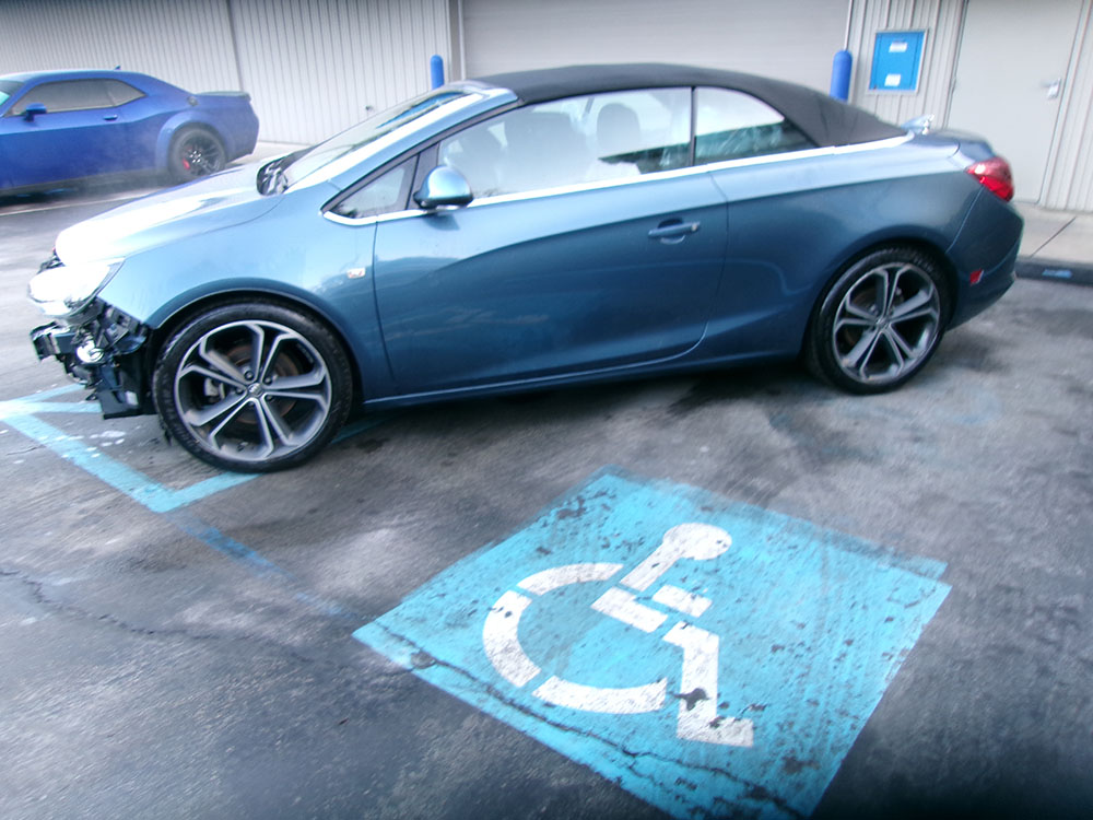 
								BUICK CASCADA PREMIUM full									