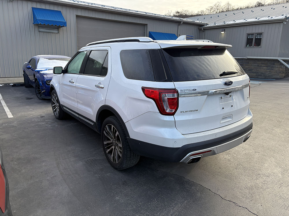 
								FORD EXPLORER PLATINUM full									