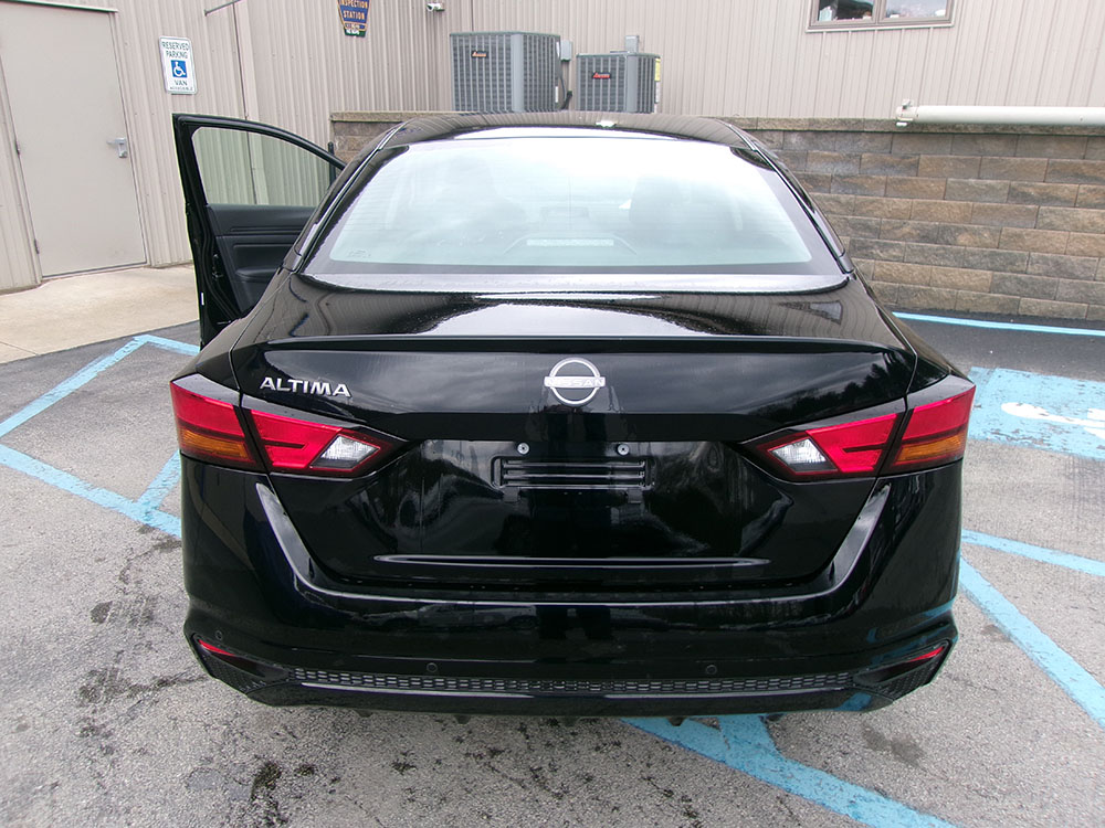 
								NISSAN ALTIMA S full									