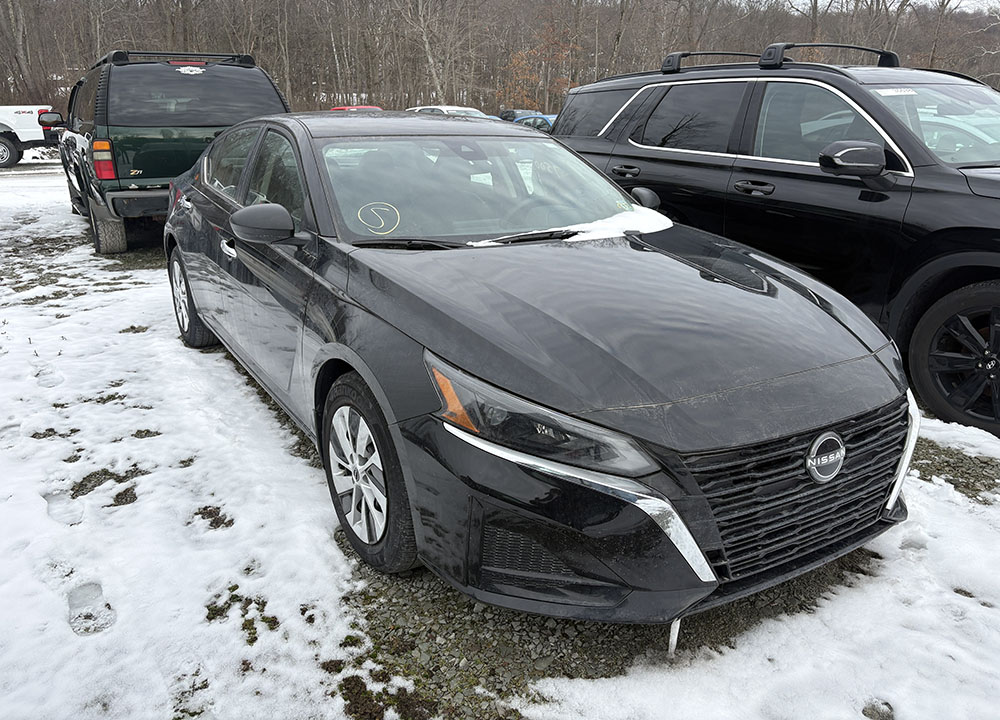 
								NISSAN ALTIMA S full									