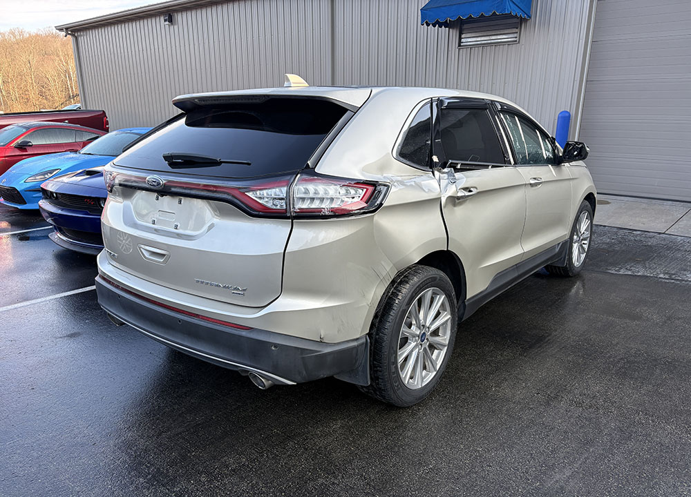 
								FORD EDGE TITANIUM full									