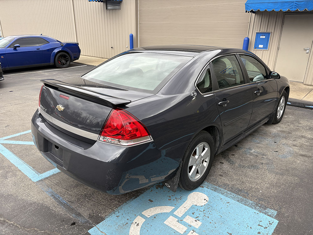 
								CHEVROLET IMPALA LT full									