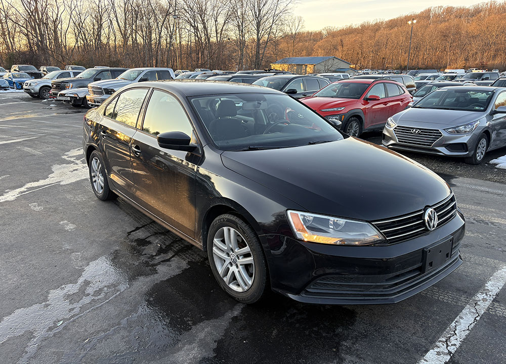 
								VOLKSWAGEN JETTA S full									