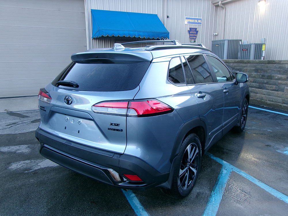 
								TOYOTA COROLLA CROSS HYBRID XSE full									